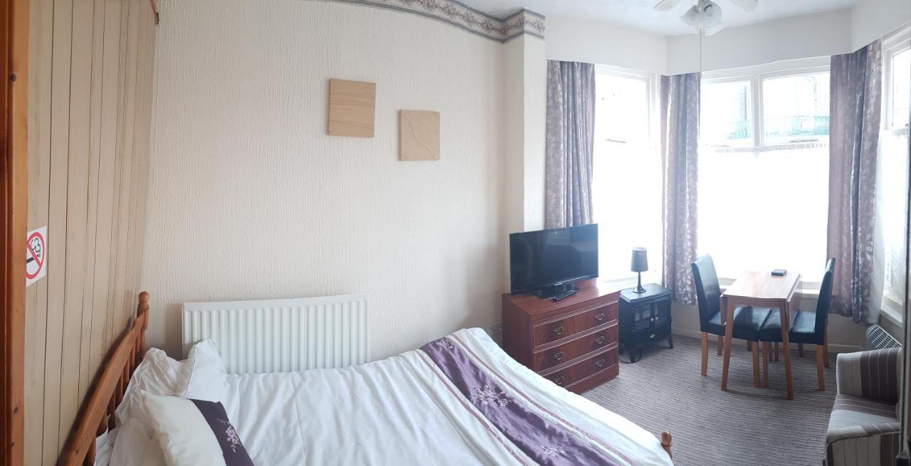 Апартаменты 2 Berth Ground Floor Flat Apsley 2 Грейт-Ярмут Экстерьер фото